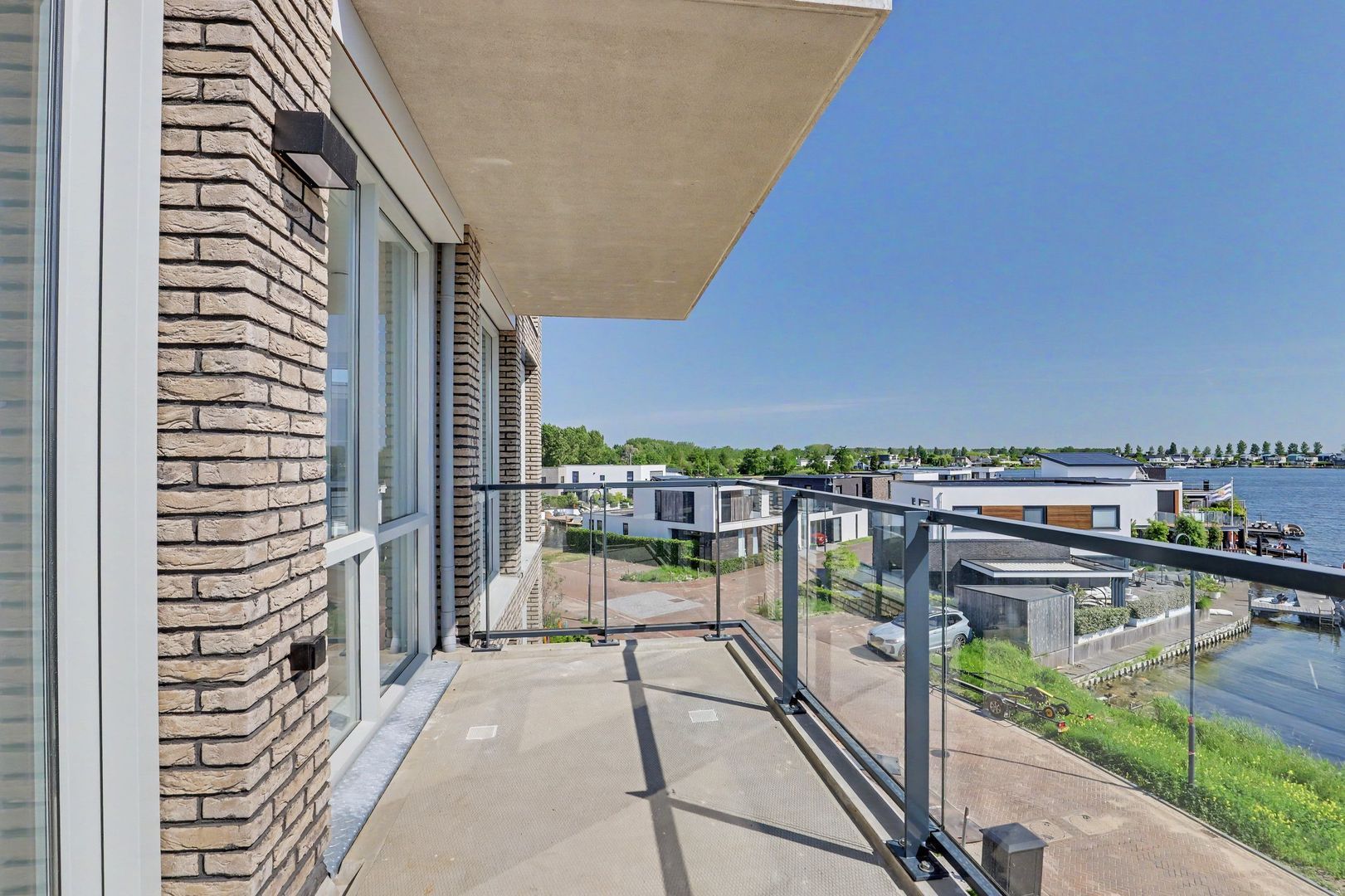 Elantra: Appartement F 22, Goes foto-24