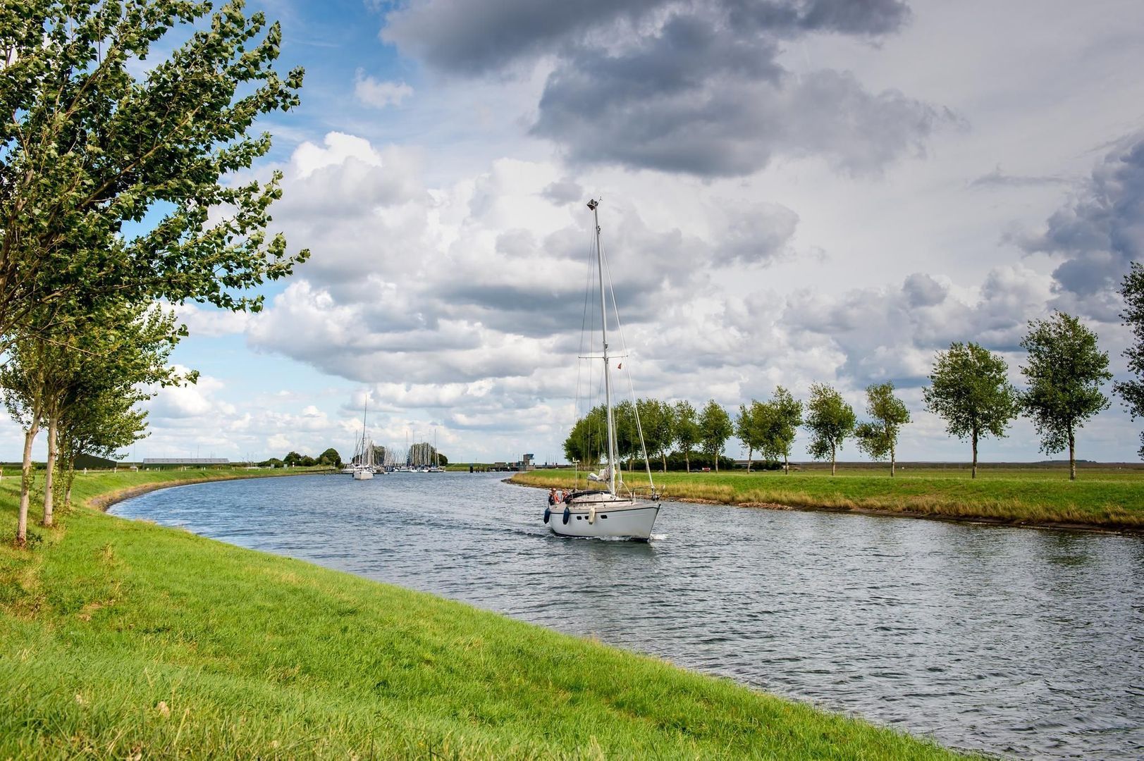 Elantra: Penthouse J 31, Goes foto-6