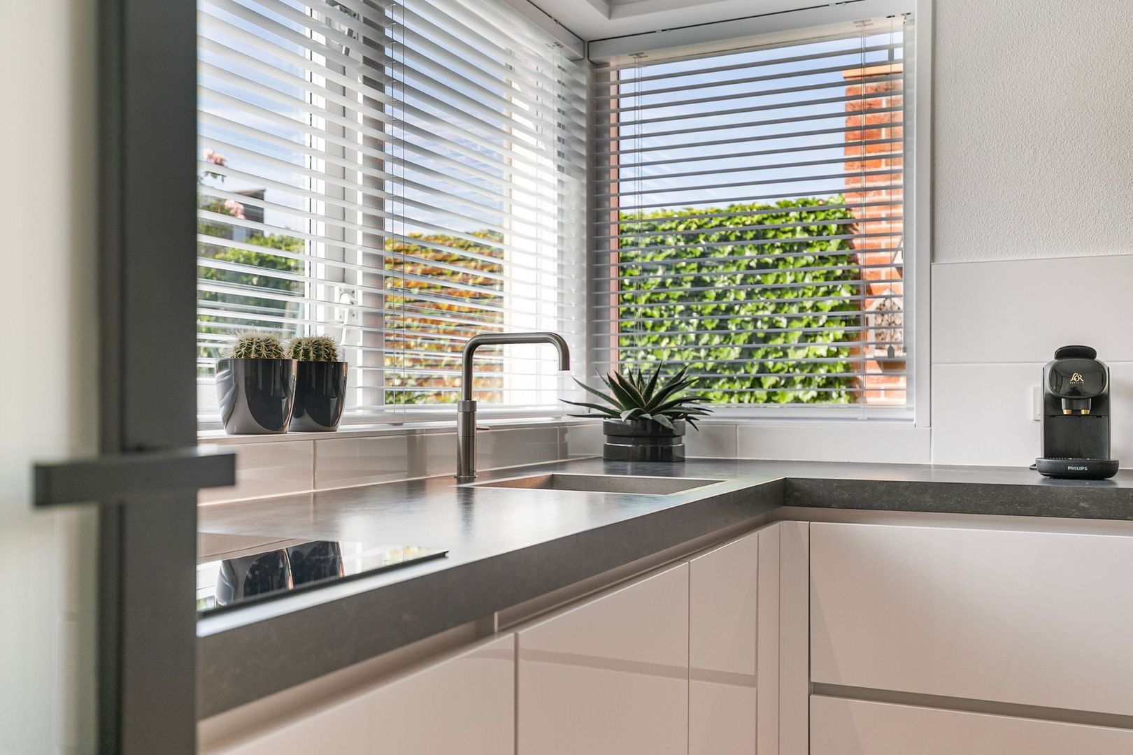 John Lennonlaan 48, Goes foto-11