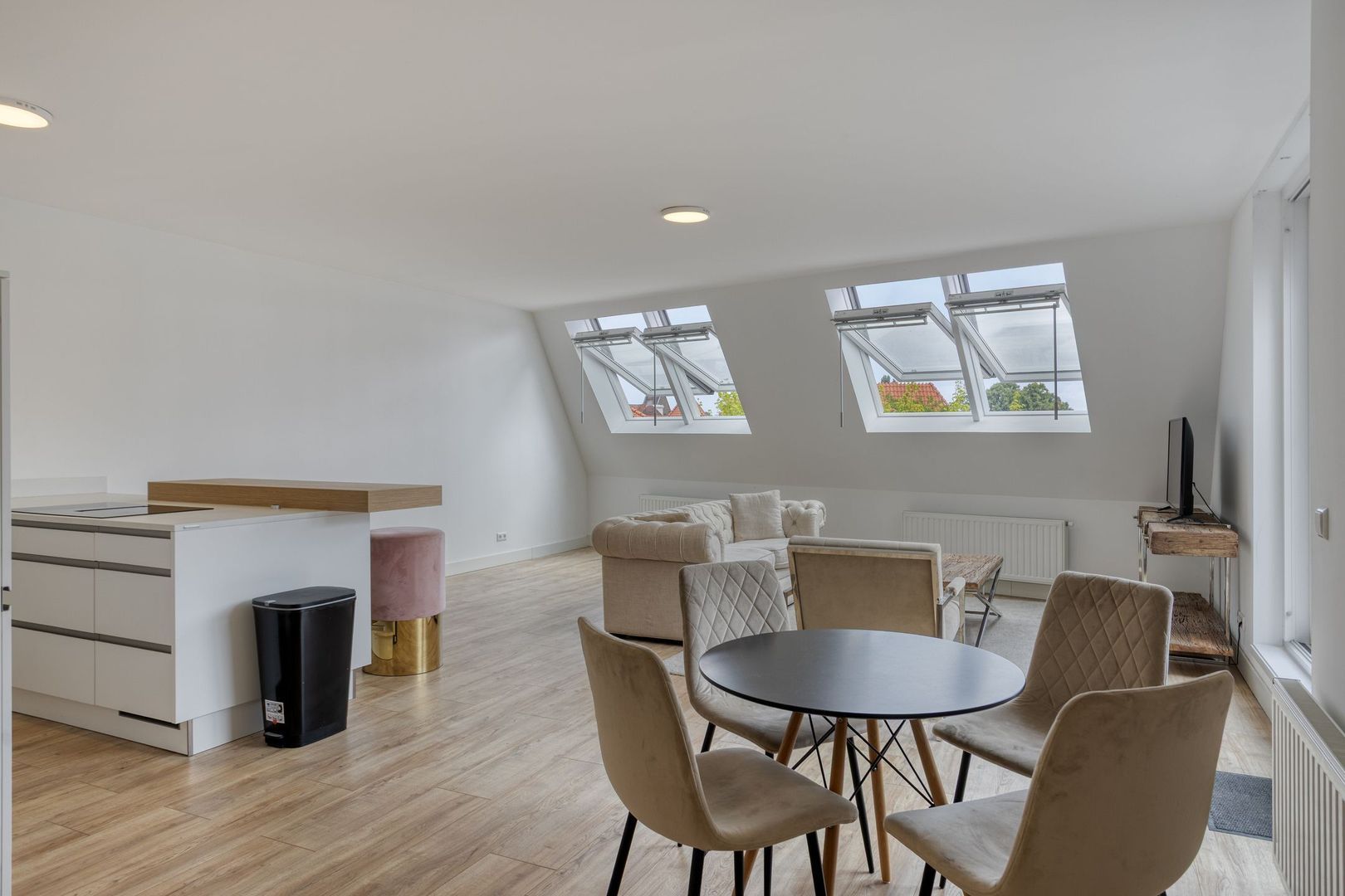 Dam 1 B 07, Goes foto-7