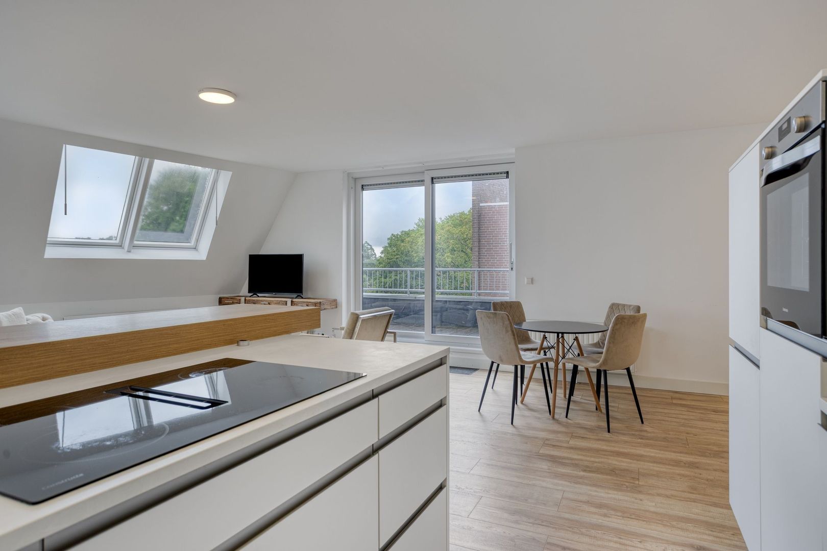 Dam 1 B 07, Goes foto-11