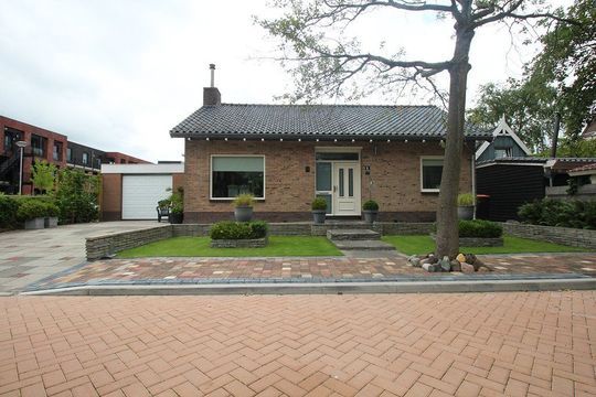Burgemeester Boonlaan 4, Bovenkarspel foto-0
