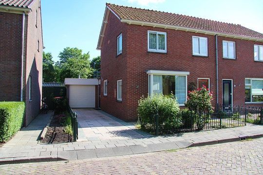 Klaas Laanstraat 32, Bovenkarspel foto-0
