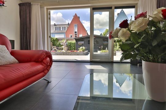 Waarschap 12, Zwaag foto-1