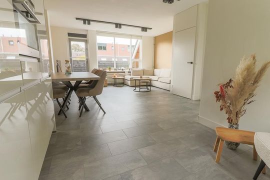 Klagerstuin 37, Zwaag foto-11