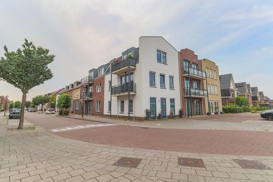 Hoge Weere 76, Zwaag foto-0