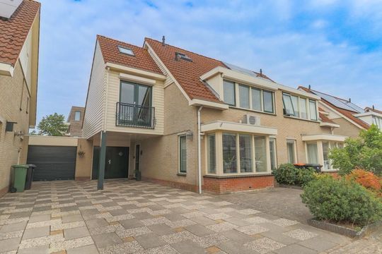 Middenweg 13, Bovenkarspel foto-0