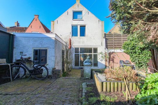 Kaasmarkt 15, Enkhuizen foto-1
