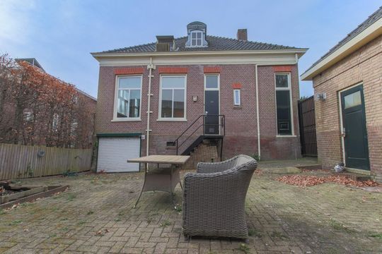Hoofdstraat 215 + 215A, Bovenkarspel foto-1