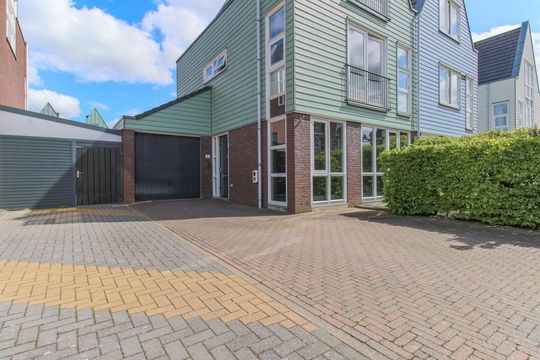 Vredemaker 5, Zwaag foto-15