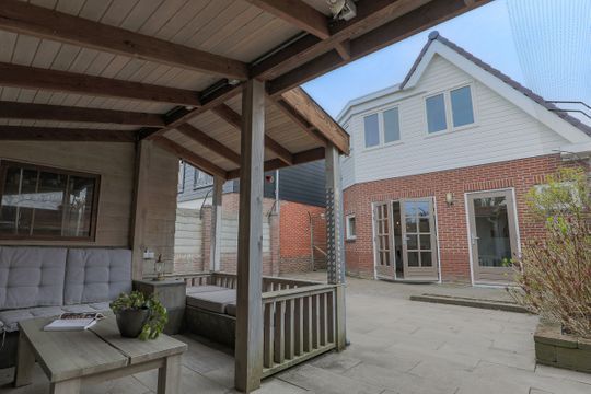 Sint Nicolaasstraat 21, Lutjebroek foto-1