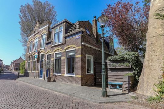 Donkerstraat 2, Enkhuizen foto-0