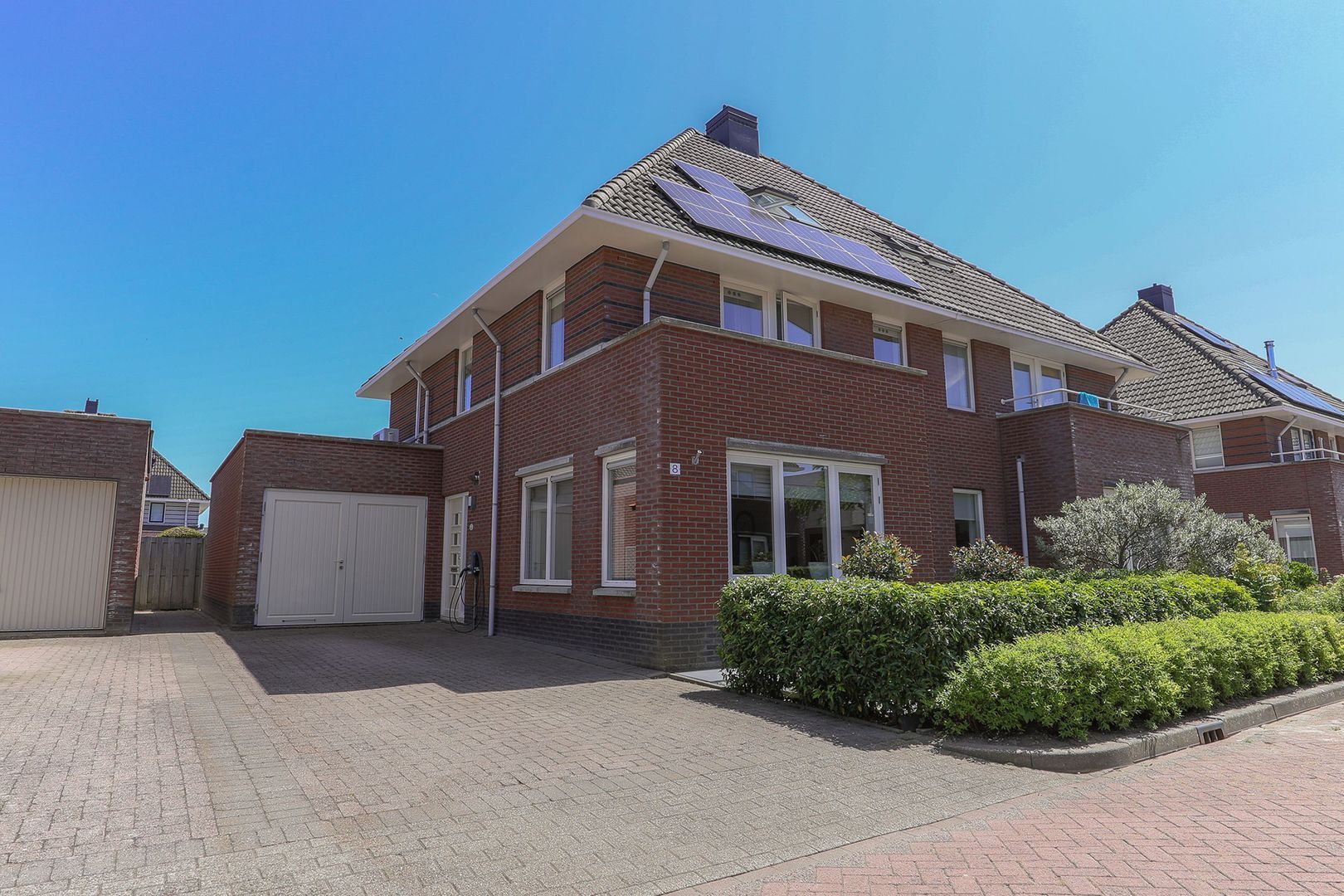 Voor de Boeg 8