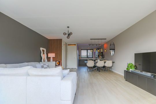Corry van Kleefstraat 81, Blokker foto-16
