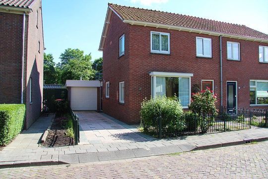 Klaas Laanstraat 32, Bovenkarspel foto-0