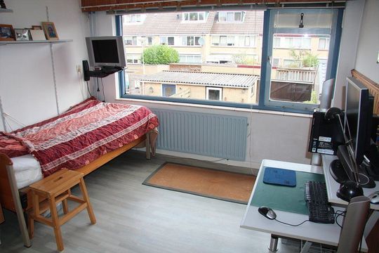 Uitlaat 42, Grootebroek foto-16