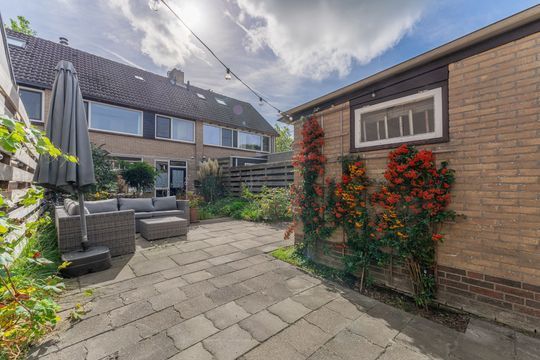 Uitlaat 42, Grootebroek foto-43