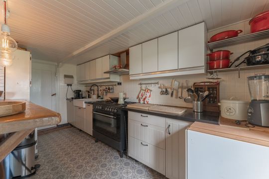 Elba 1, Hem foto-21