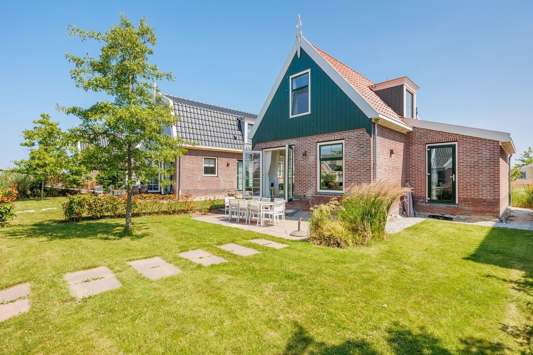 Zeedijk 2 452