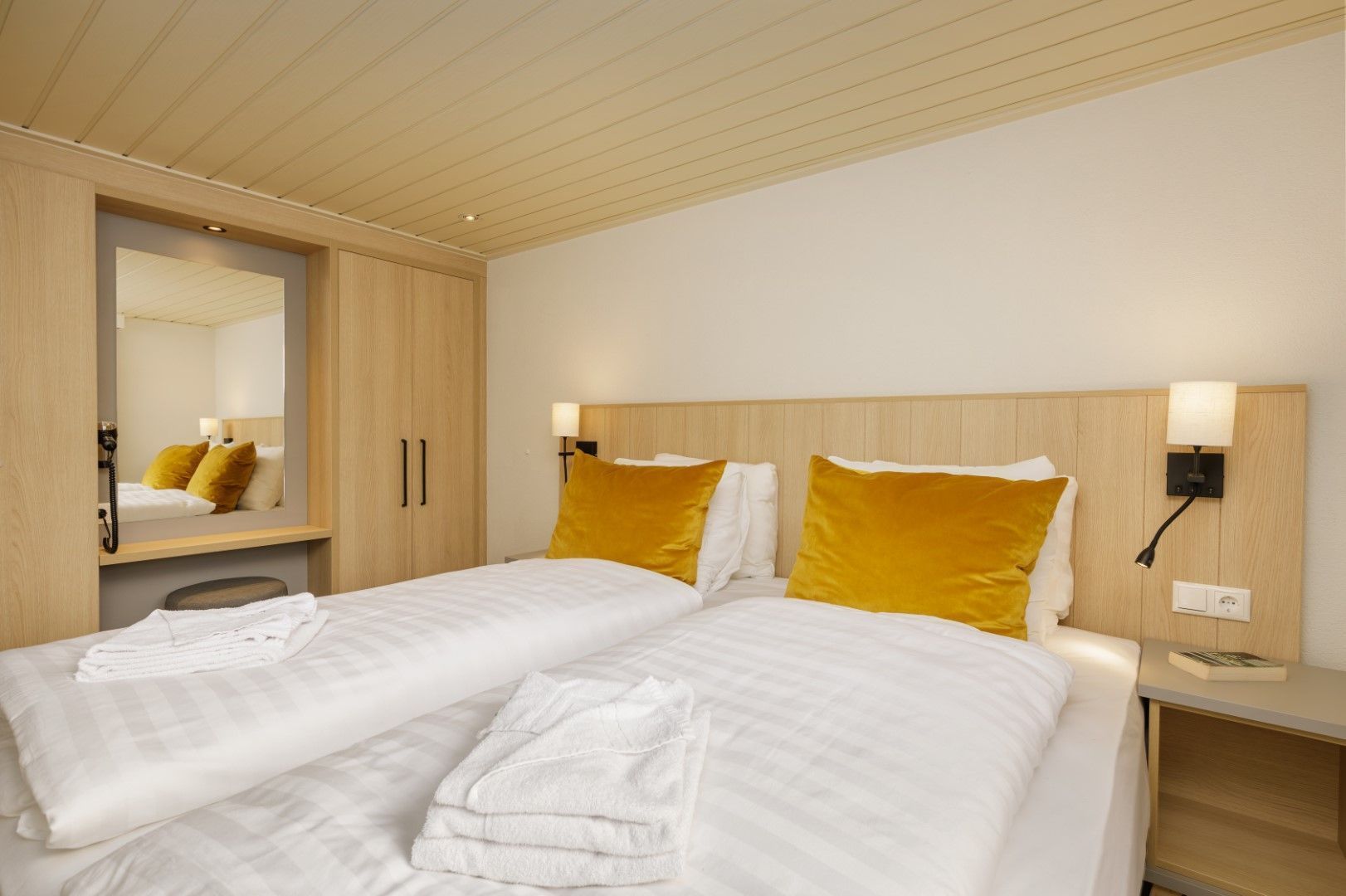 Slingerweg 1 967, Zeewolde foto-12