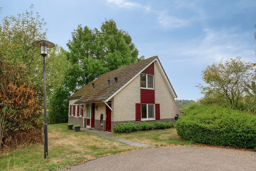 Sandurdreef 5 6, Emmen