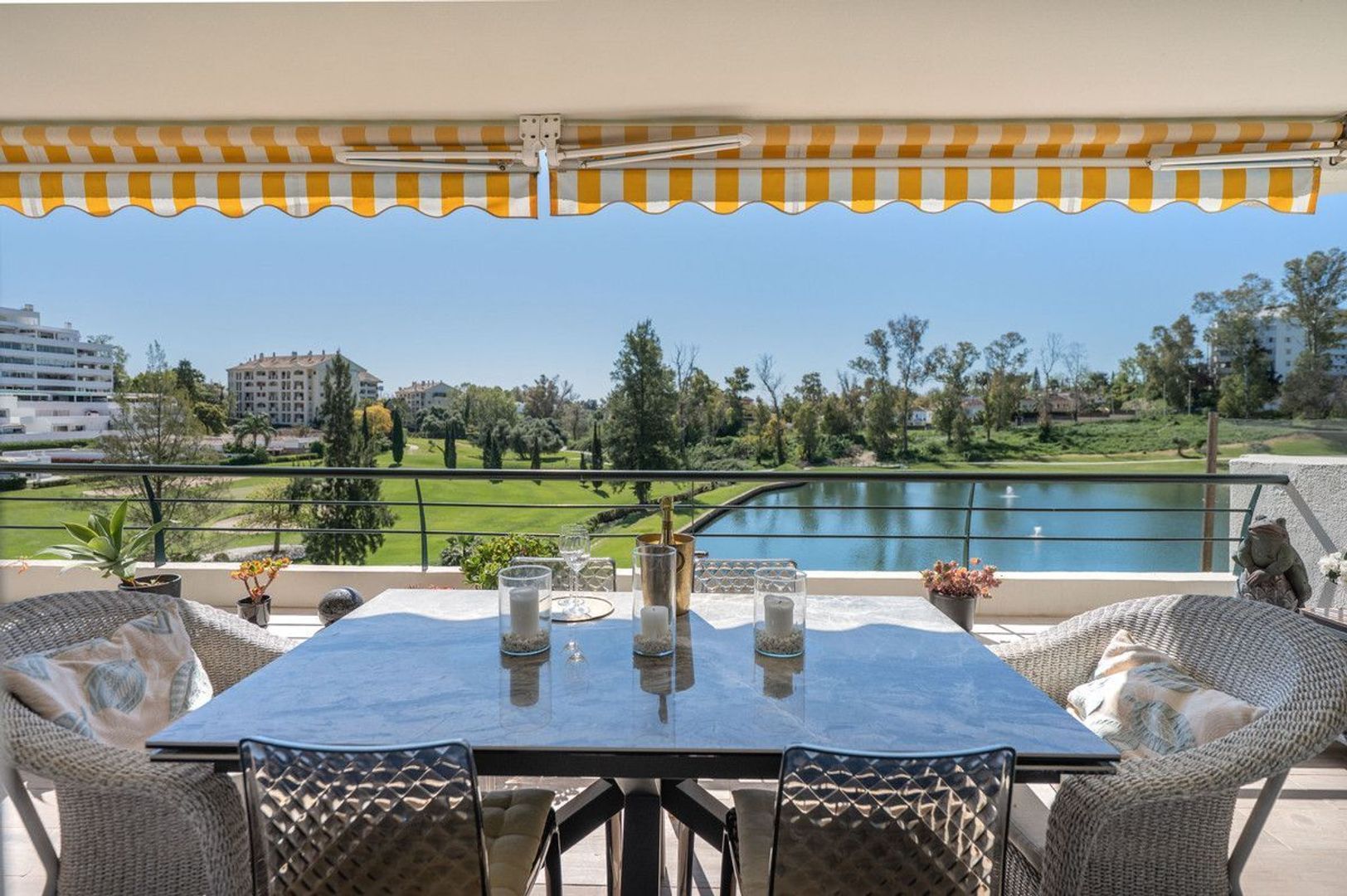 Guadalmina Alta, Appartement EUR 945.000 foto-0