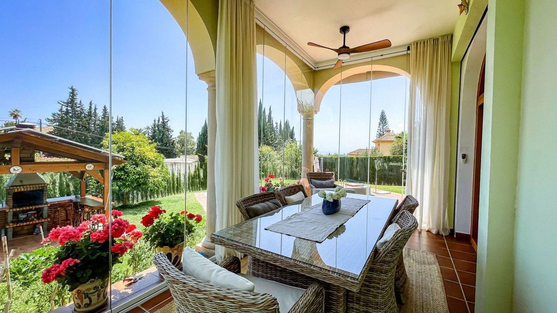 El Rosario, Vrijstaande woning EUR 2.490.000 foto-7