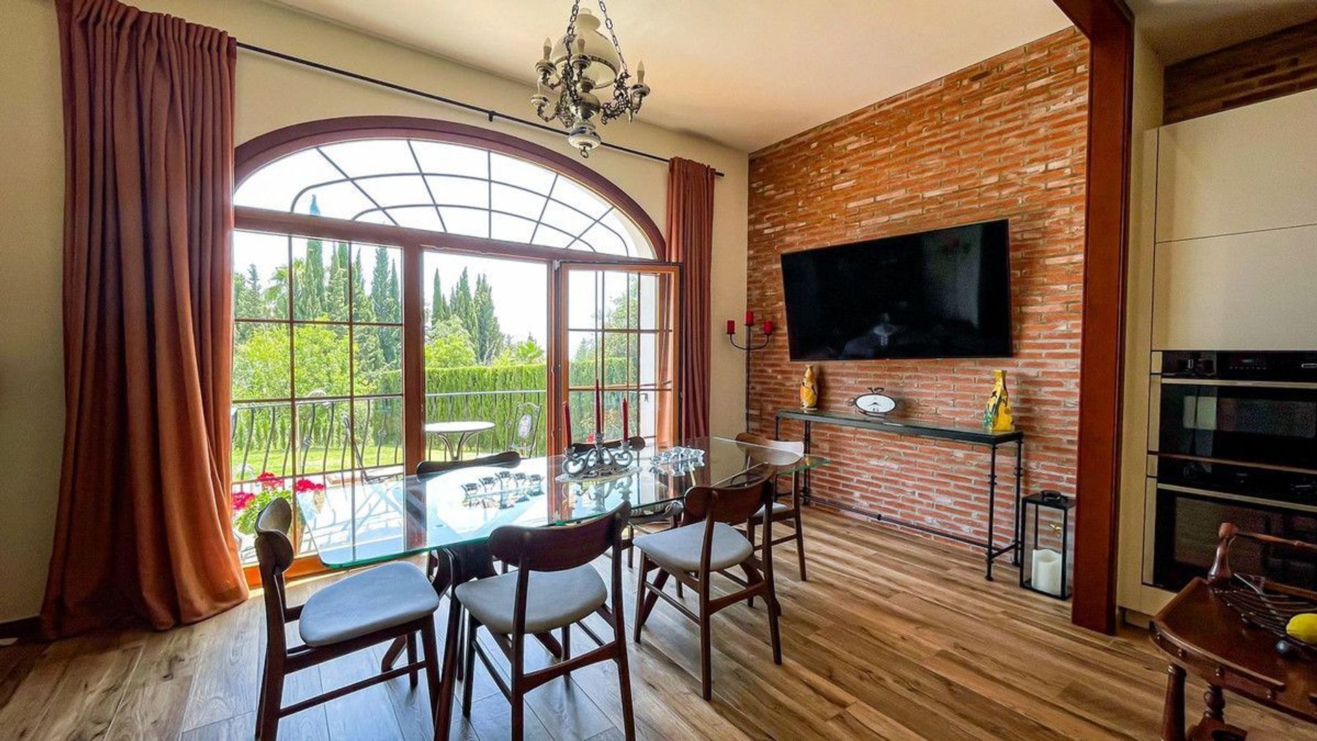 El Rosario, Vrijstaande woning EUR 2.490.000 foto-10