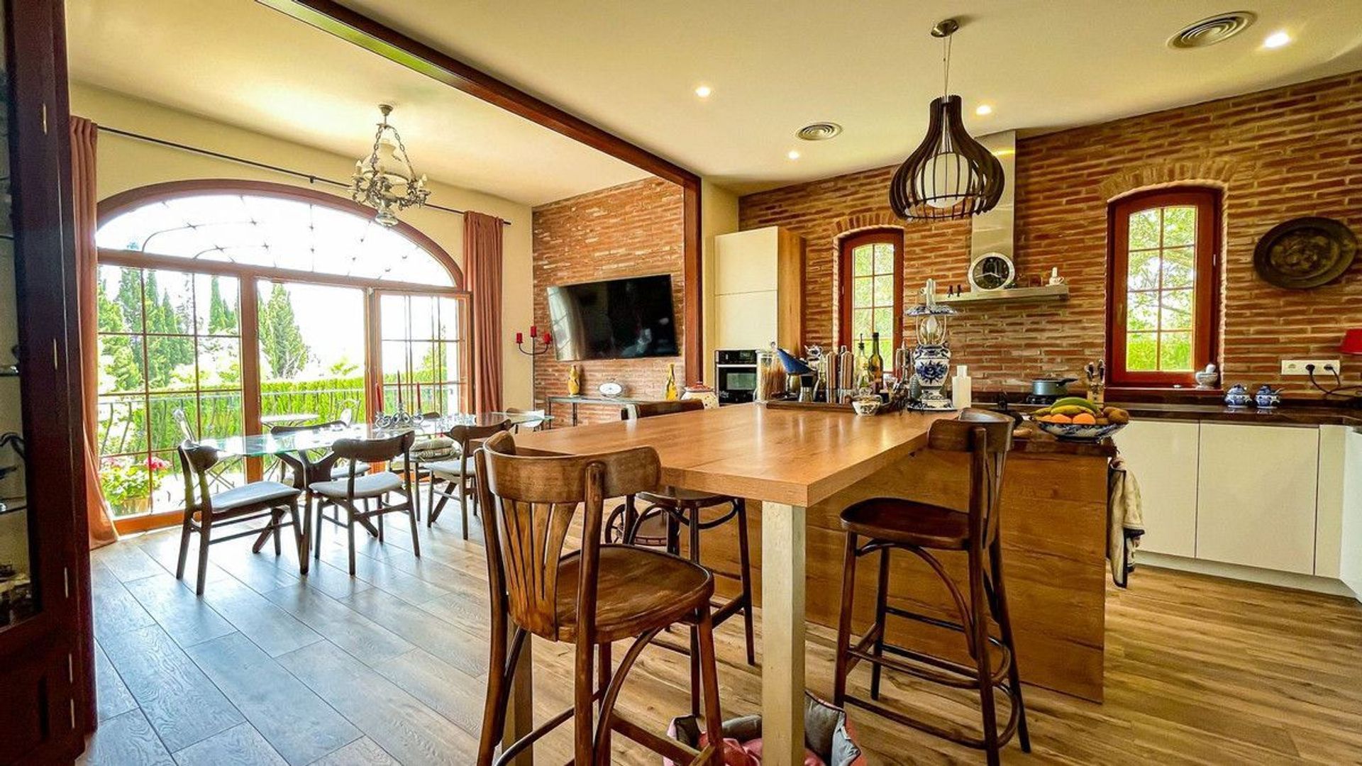 El Rosario, Vrijstaande woning EUR 2.490.000 foto-11