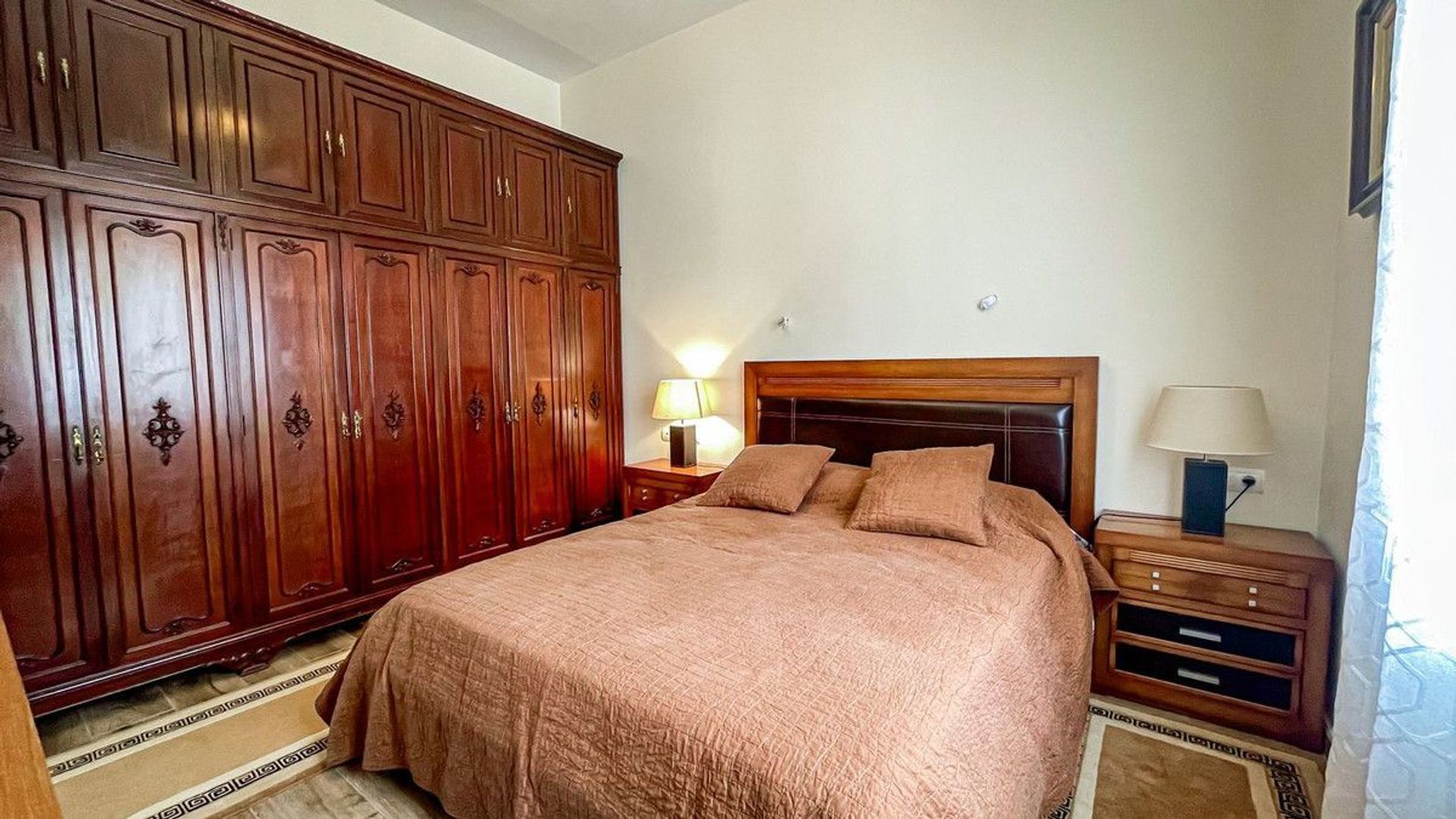 El Rosario, Vrijstaande woning EUR 2.490.000 foto-15