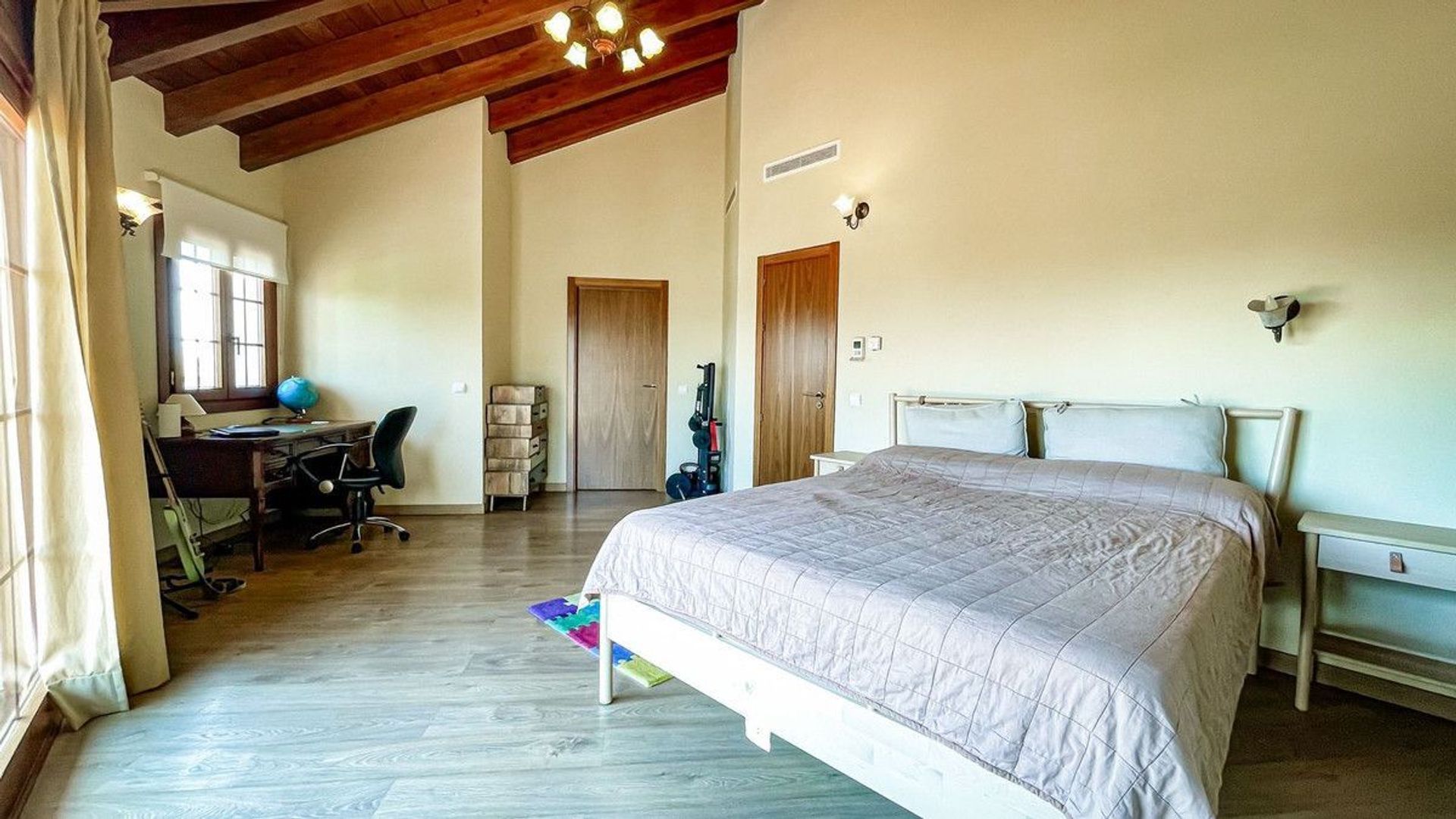 El Rosario, Vrijstaande woning EUR 2.490.000 foto-22