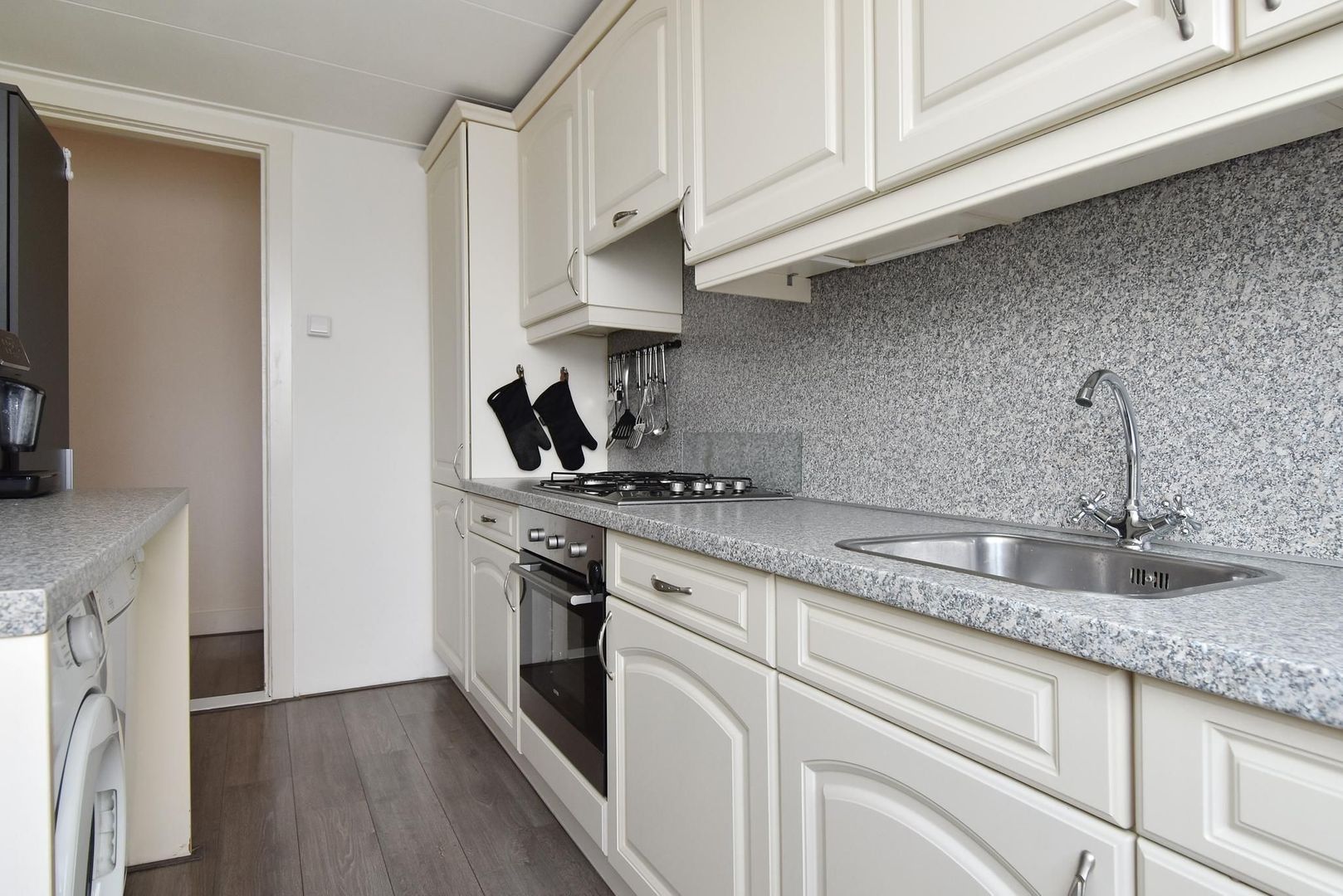 Burgemeester Hovylaan 29, Den Haag foto-11 blur