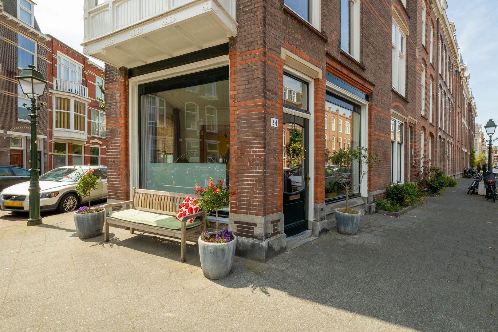 Archimedesstraat 34, Den Haag foto-1 blur