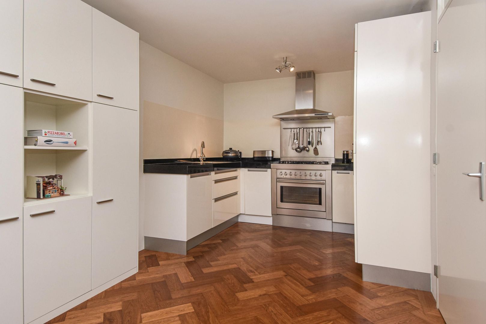 Laan van Meerdervoort 84 38, Den Haag foto-15 blur