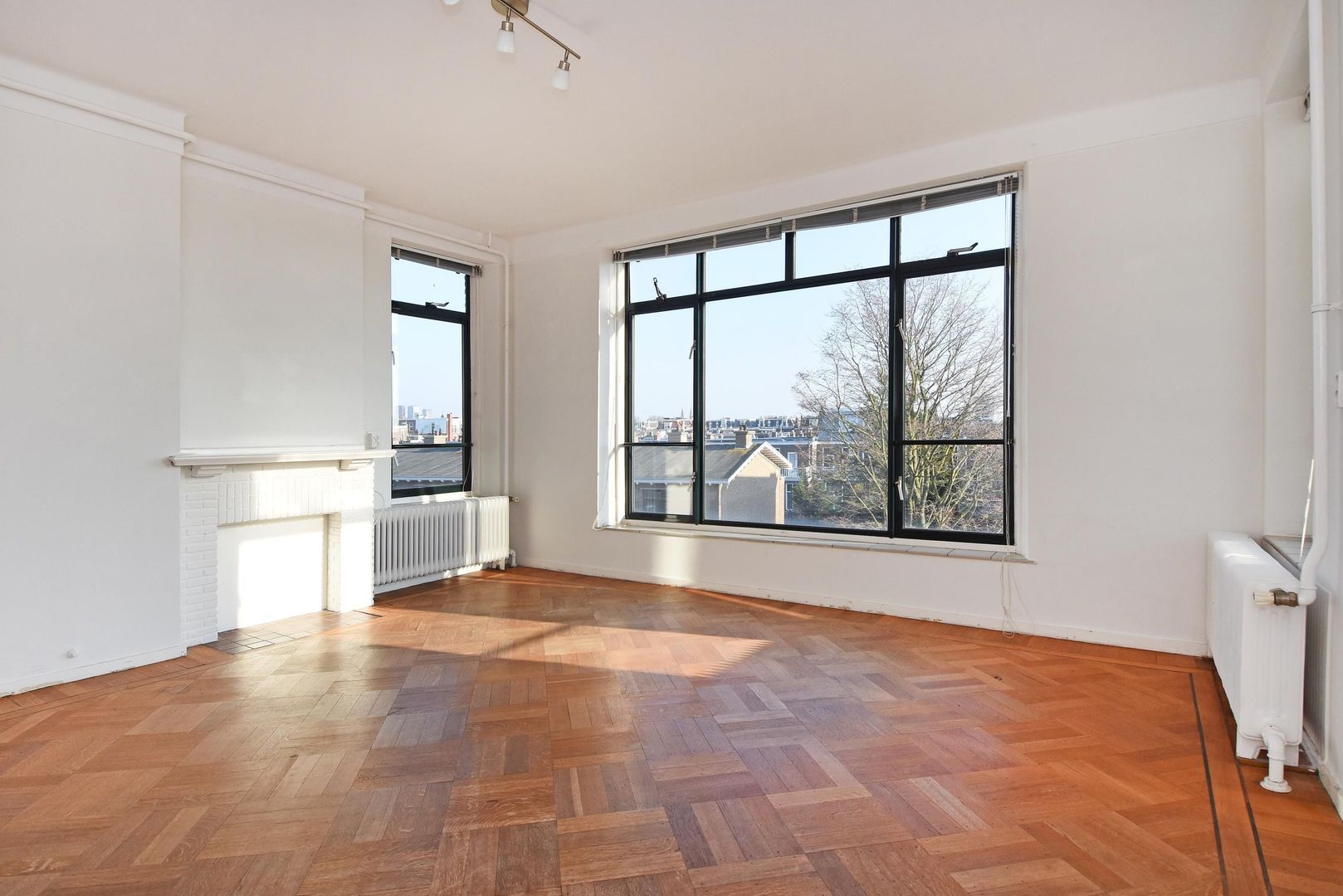 Lübeckstraat 45, Den Haag foto-1 blur