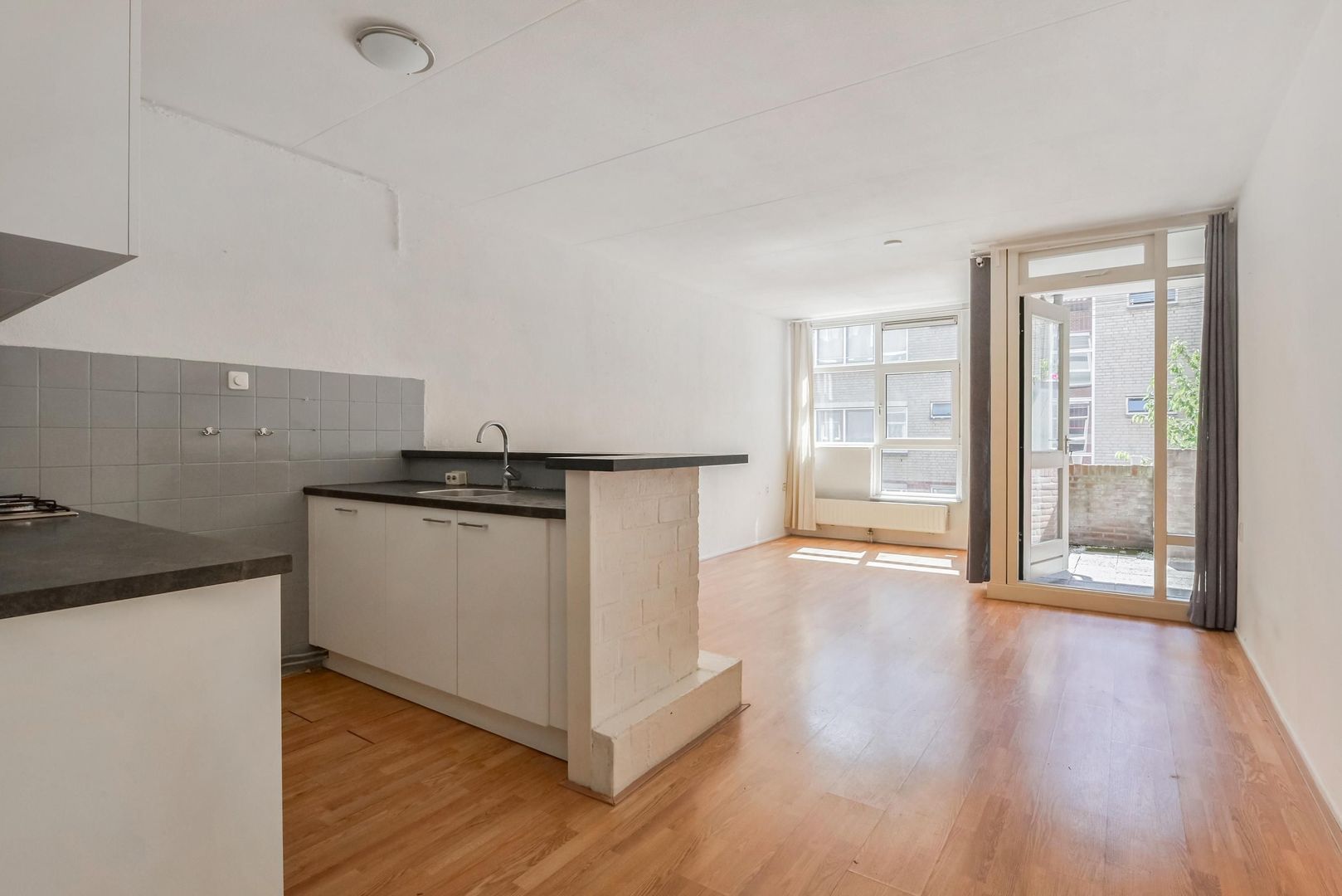 Van Kinsbergenstraat 11 A, Den Haag foto-1 blur