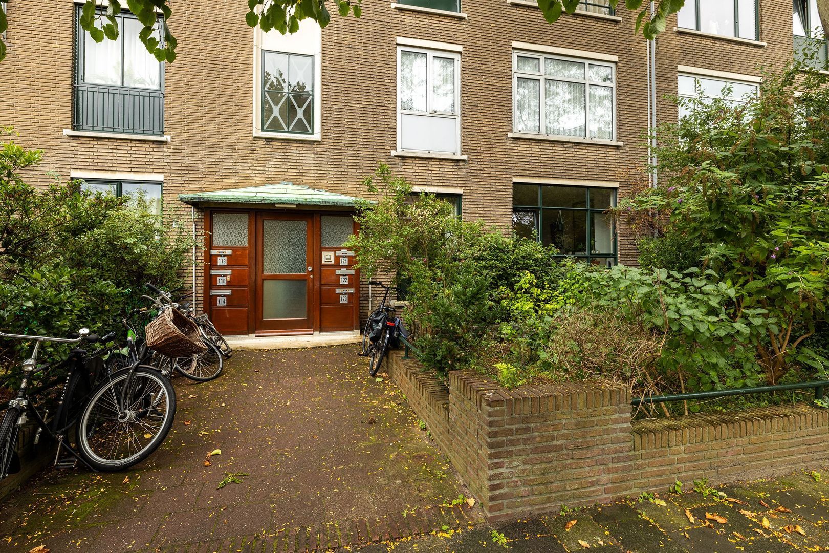 Lübeckstraat 120, Den Haag foto-1 blur