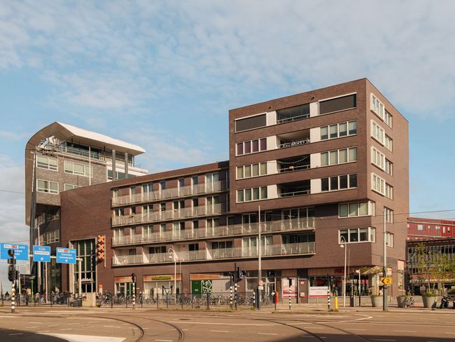 Bos en Lommerplein 228, Amsterdam