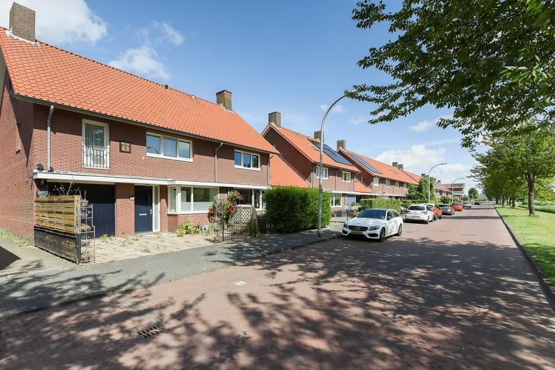 Gruttosingel 38, Den Haag