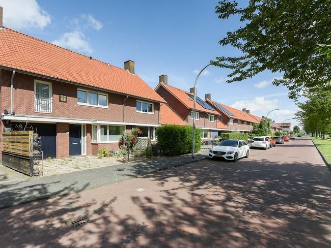 Gruttosingel 38, Den Haag