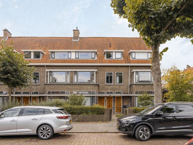 Looierslaan 111, Voorburg