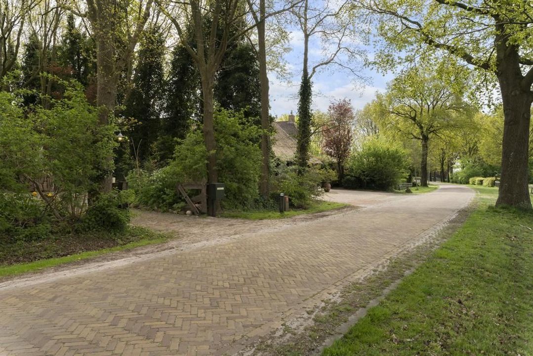 Oud Veeningen 10, Veeningen foto-61