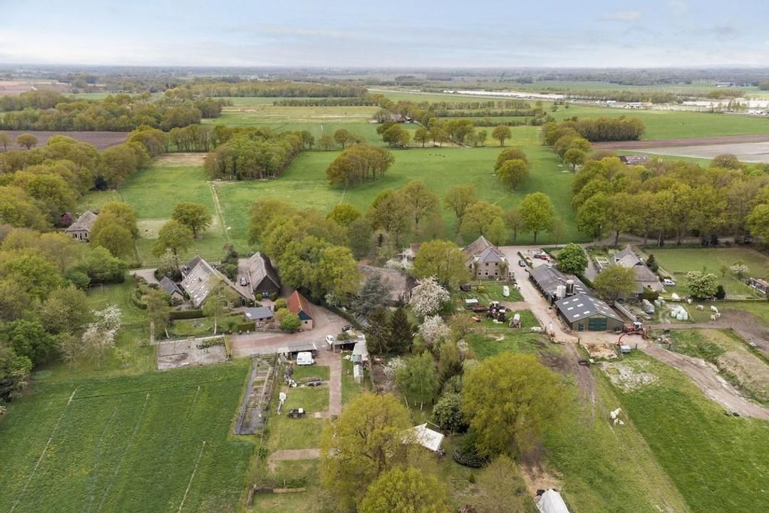 Oud Veeningen 10, Veeningen foto-60