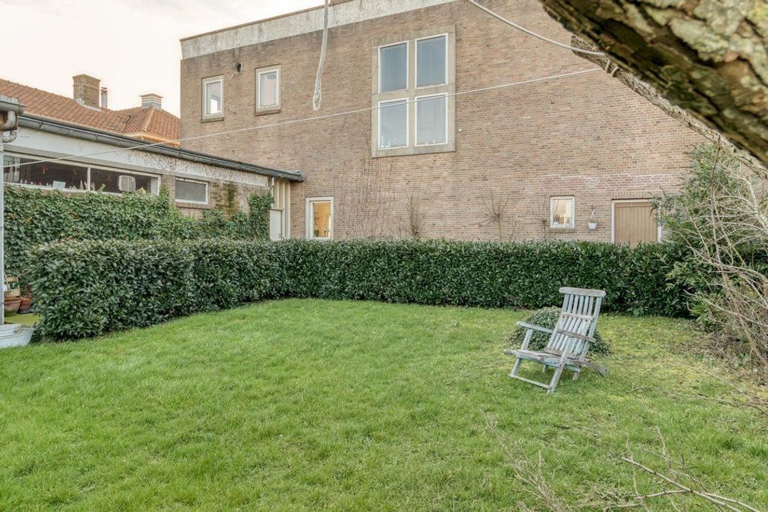 Dorpsplein 9, Schoondijke foto-6