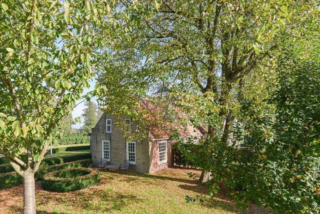 Buren 25, Piaam foto-1