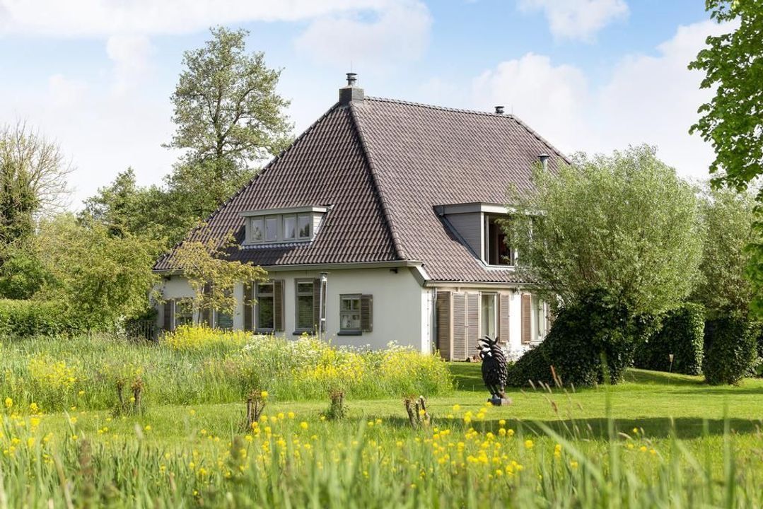 Suorein 6, Grou foto-24