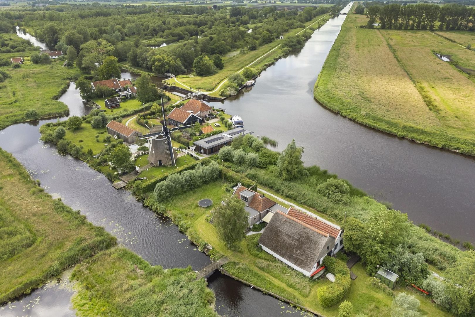 Veendijk 5, Nijetrijne