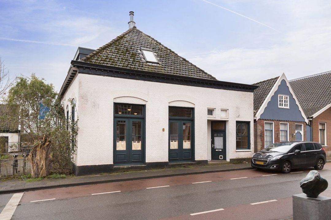 Warder 123, Warder foto-3