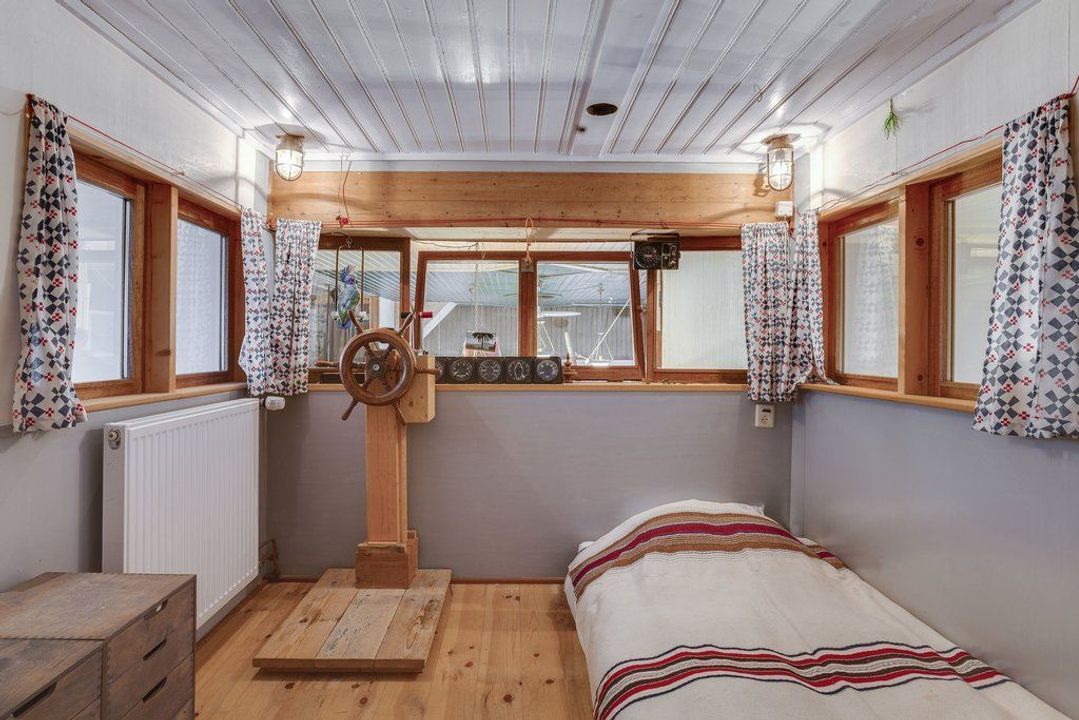 Warder 123, Warder foto-21