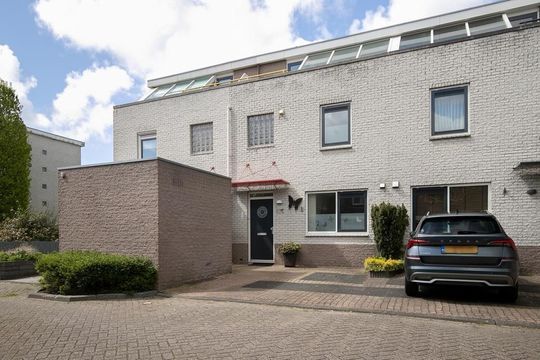 Rosa Spierstraat 13, Lisse
